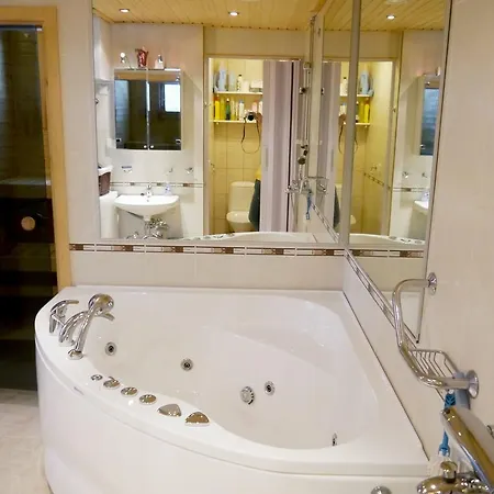 Otsopirtti: Maria And Otso Kolinkylä